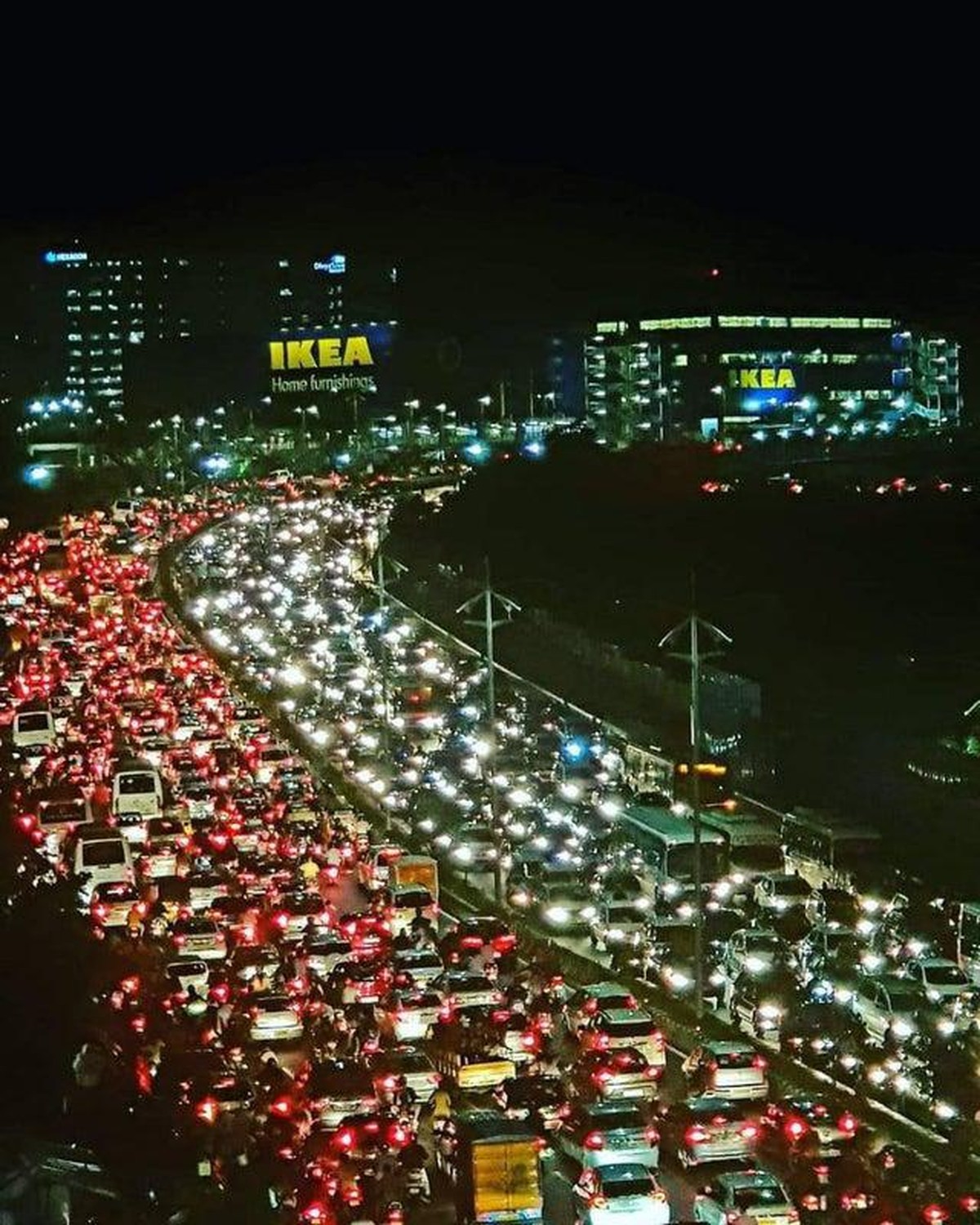 Stau-Bilder für das ultimative Gotthard-Feeling zu Ostern