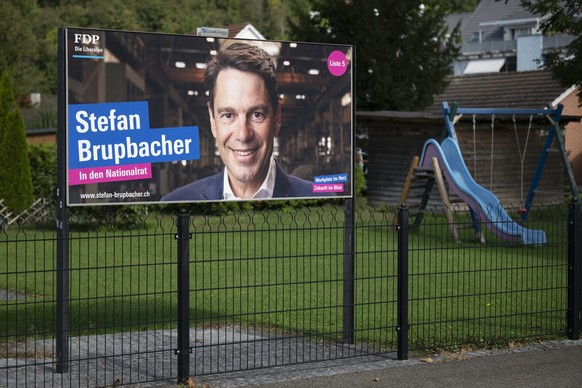 Ein Wahlplakat Stefan Brupbacher Nationalratskandidat, fotografiert am Montag, 2. Oktober 2023 in Rikon. Am 22. Oktober 2023 finden die National-und Staenderatswahlen statt. (KEYSTONE/Christian Beutle ...