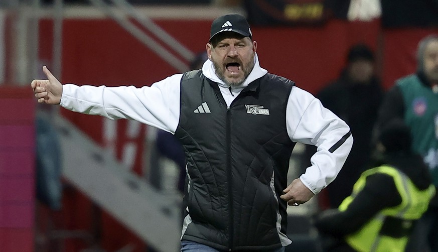epa11818826 Head Coach Steffen Baumgart of Union Berlin reacts during the German Bundesliga soccer match between 1. FC Heidenheim 1846 and 1. FC Union Berlin in Heidenheim, Germany, 11 January 2025. E ...