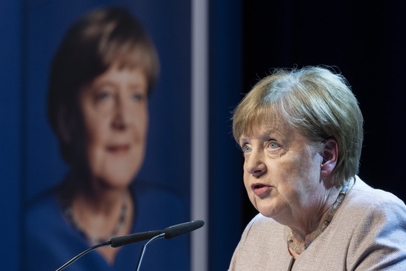 epa11857135 Former German Chancellor Angela Merkel speaks at the presentation of her book &#039;Freedom: Memoirs 1954 - 2021&#039; at the Volkshaus in Zurich, Switzerland, 27 January 2025. EPA/ENNIO L ...