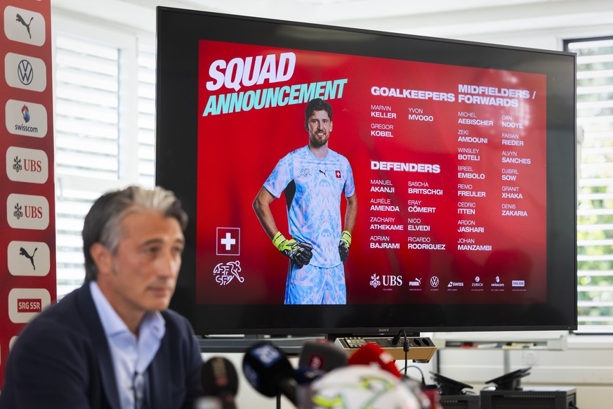 Murat Yakin, Cheftrainer der Schweizer Fussball Nationalmannschaft, praesentiert waehrend einer Medienkonferenz den Kader fuer die Spiele der Nationalmannschaft in der Nations League gegen Nordmazedon ...