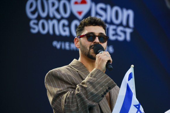 epa12945851 Israel's Noam Bettan attends the Opening Ceremony at the 'Turquoise Carpet' for the 70th Eurovision Song Contest (ESC) in Vienna, Austria, 10 May 2026. The Grand Final of ES ...
