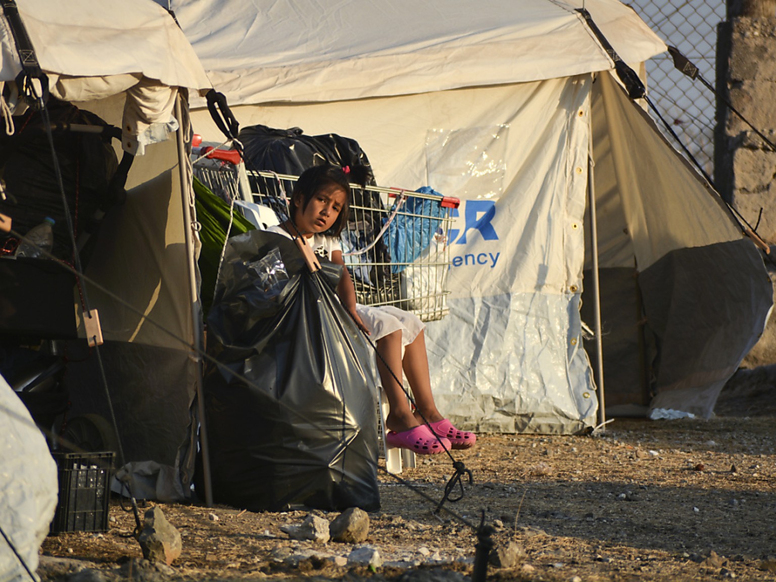 Auf Lesbos ist ein neues Zeltlager errichtet worden, das kaum besser sein soll als Moria.