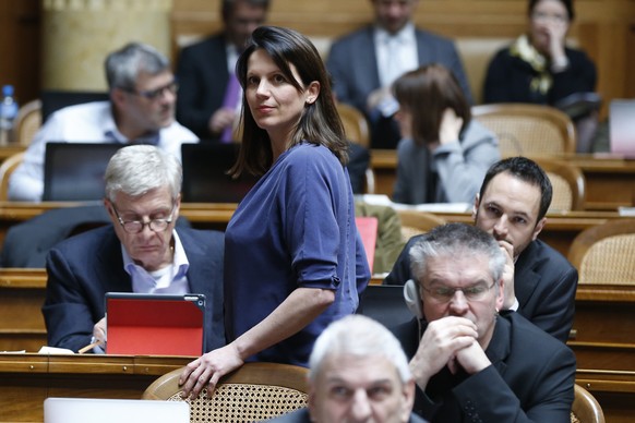 ARCHIVBILD ZUM RUECKTRITT VON NATIONALRAETIN CHANTAL GALLADE --- Chantal Gallade (SP-ZH) verfolgt die Debatte um die Unternehmenssteuerreform 3 im Nationalrat waehrend der Fruehlingssession der Eidgen ...