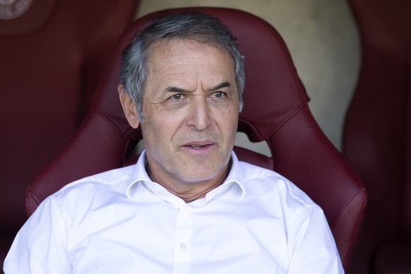 Marcel Koller, coach of FC Basel, looks the game, during the Super League soccer match of Swiss Championship between Servette FC and FC Basel, at the Stade de Geneve stadium, in Geneva, Switzerland, S ...