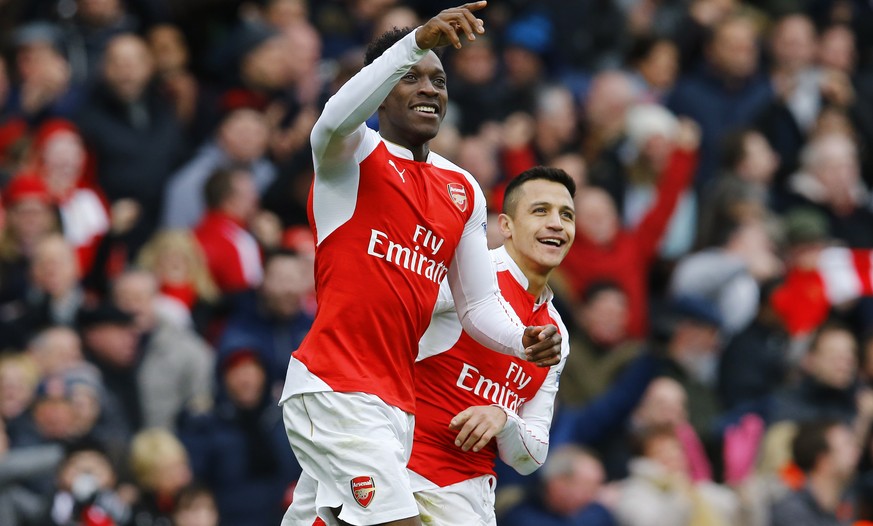 Danny Welbeck und Alexis Sanchez freuen sich über das Last-Second-Goal der «Gunners».