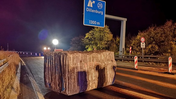 Granit block Autobahn