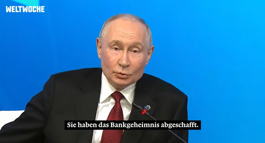 Der russische Präsident bei seinen Ausführungen zu den Fragen von Roger Köppel.