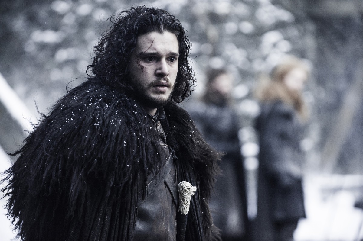 Dans cette image publiée par HBO, Kit Harington incarne Jon Snow dans une scène de "Game of Thrones". (Helen Sloan/HBO via AP)
Série: le spin-off de Jon Snow est abandonné, les fans aussi
