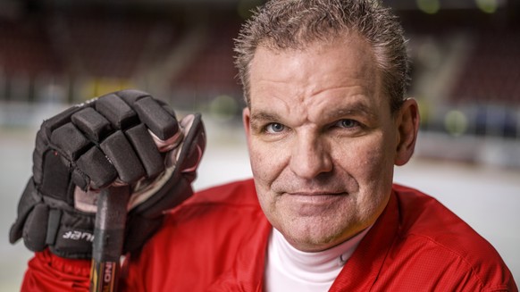 ZUR NICHT-VERLAENGERUNG DES VERTRAGES ALS EISHOCKEY-NATIONALTRAINER DURCH SEAN SIMPSON AM MONTAG, 3. MÄRZ 2014, STELLEN WIR IHNEN FOLGENDES BILDMATERIAL ZUR VERFUEGUNG - Sean Simpson, trainer of the S ...