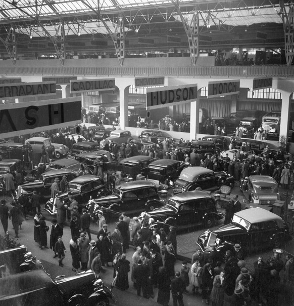 Der Internationale Automobilsalon von Genf im Jahr 1938. (KEYSTONE/PHOTOPRESS-ARCHIV/Str)