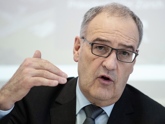 Bundesrat Guy Parmelin hat sich mit Vertretern der Sozialpartner und der Kantone getroffen, um über die Situation der älteren Arbeitnehmenden zu sprechen.