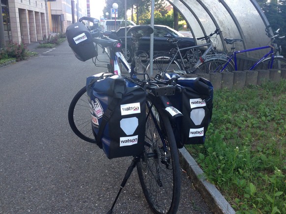 Das Velo ist gepackt. Es kann losgehen.