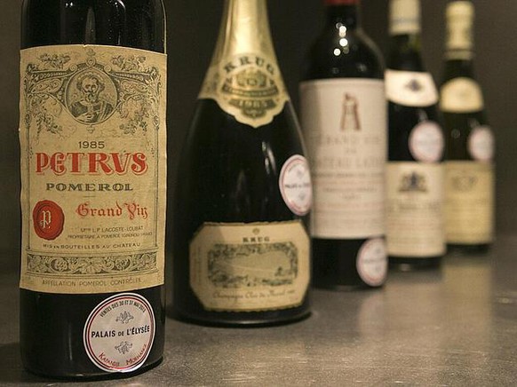 Für knapp eine Million Franken versteigert das Auktionshaus Christie's einen Petrus-Wein, der in der Internationalen Raumstation ISS gelagert worden ist.