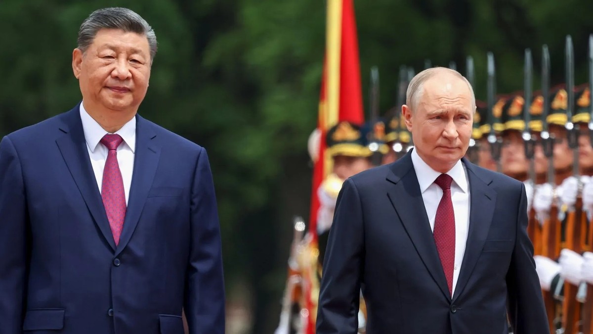 Xi Jinping et Vladimir Poutine, ici lors d'une réception militaire organisée en l'honneur du chef du Kremlin à Pékin: Poutine s'était rendu en Chine pour la dernière fois en septembre 2 ...