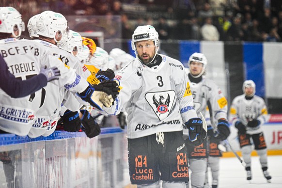 Michael Kapla (HCFG) bejubelt das 0-1 im vierten Playoff-Viertelfinalspiel der National League zwischen den Rapperswil-Jona Lakers (SCRJ) und dem HC Fribourg-Gotteron (HCFG), am Donnerstag, 26. Maerz  ...