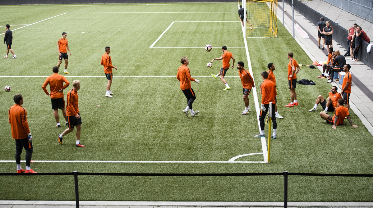 The team of Shakhtar Donetsk on the occasion of the training one day prior to the UEFA Champions League third qualifying round second leg soccer match between Switzerland's BSC Young Boys Bern an ...