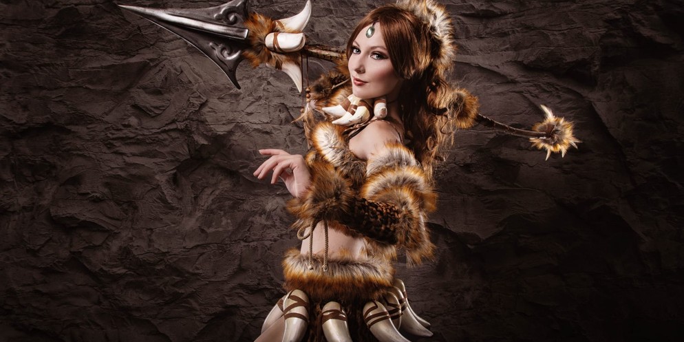 Die Zürcherin Lavi Harley als Nidalee von League of Legends.