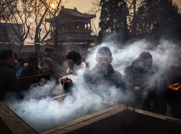 Viele Chinesen füchten das neue Jahr, das im Zeichen des Schafes steht.&nbsp;