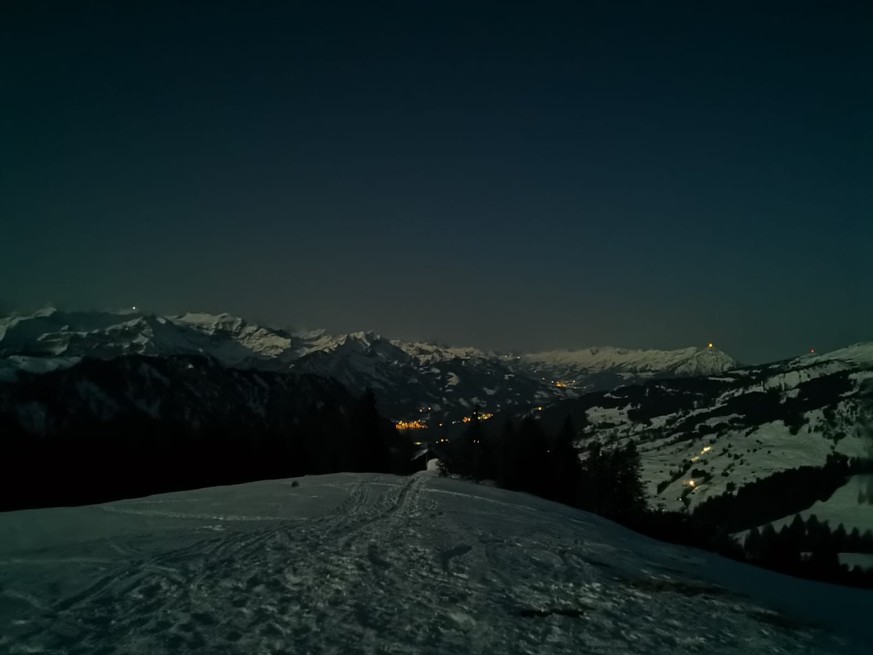 Rauszeit Nachtaktivitäten Habkern Schneeschuhwandern bei Vollmond