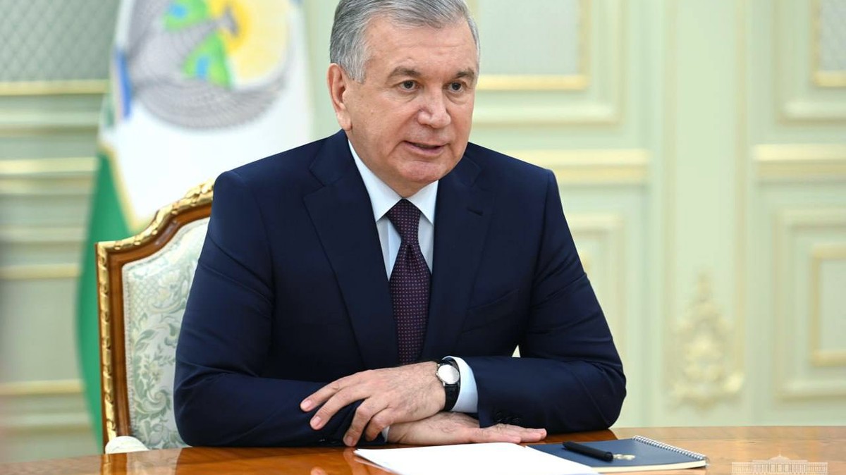 Usbekistan Präsident hat sich Neuwahl gestellt Lokale geschlossen