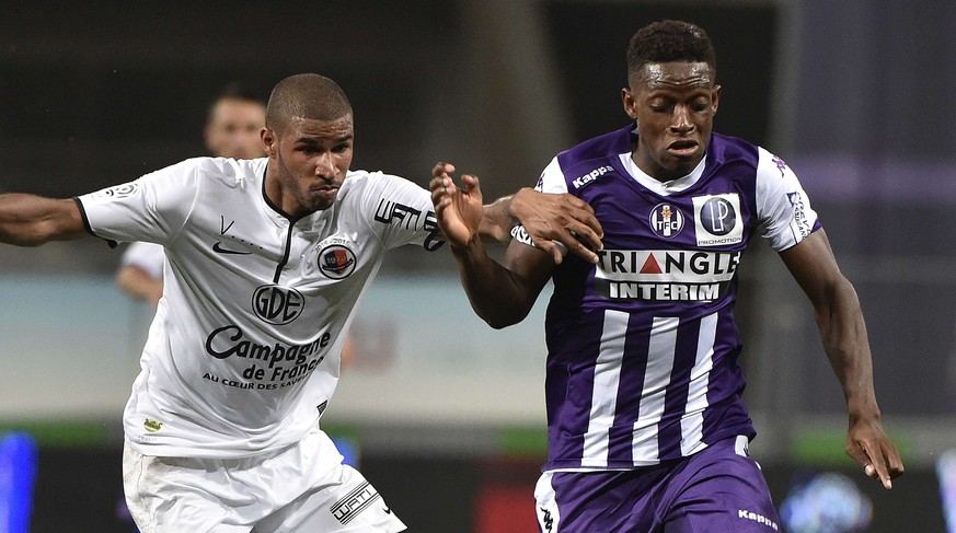 Toulouse-Verteidiger Moubandje (rechts) im Match gegen Caen vor zwei Wochen.