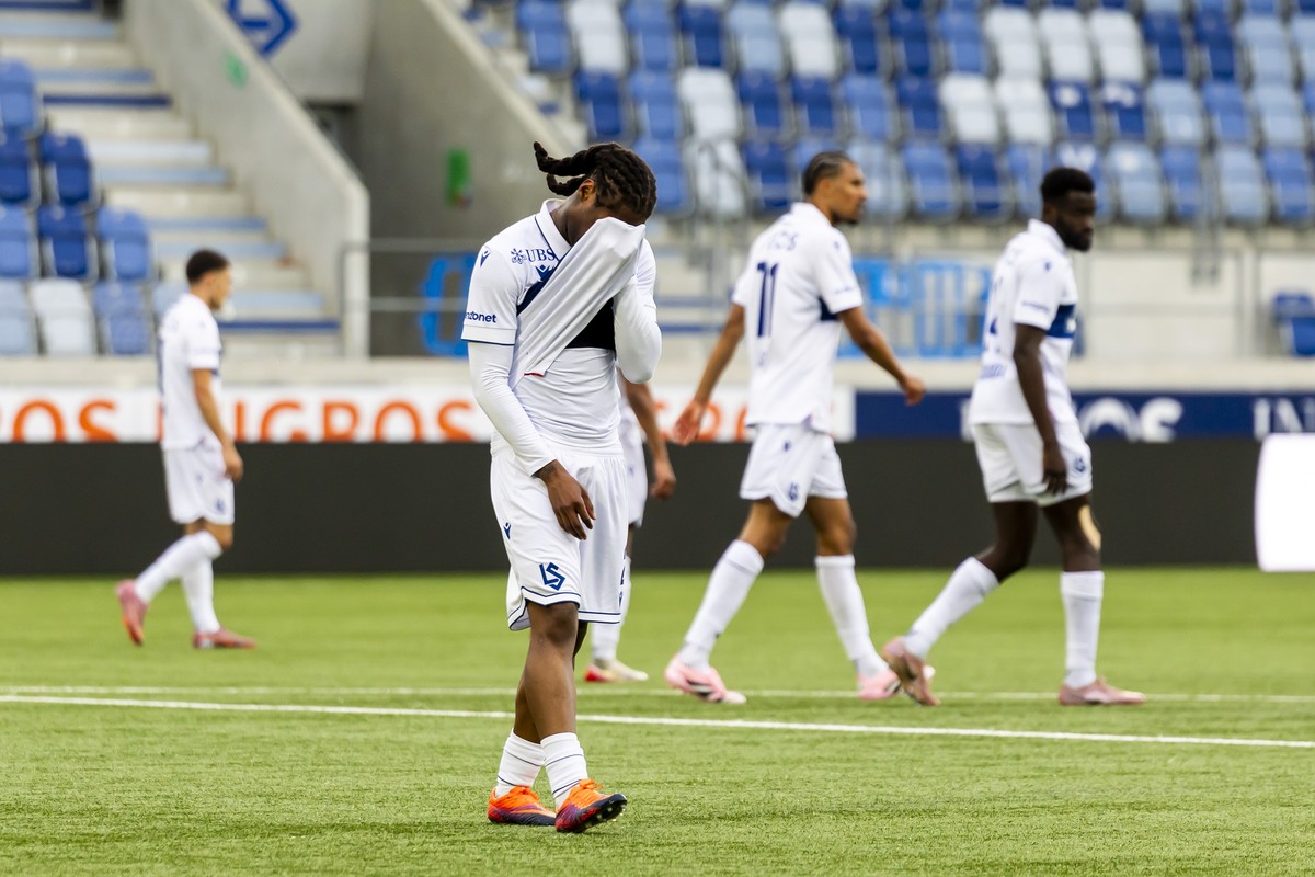 Brandon Soppy (LS) reacts after conceding the third goal, during the Super League Relegation Group soccer match of Swiss Championship between FC Lausanne-Sport, LS, and Grasshopper Club Zuerich, GC, a ...