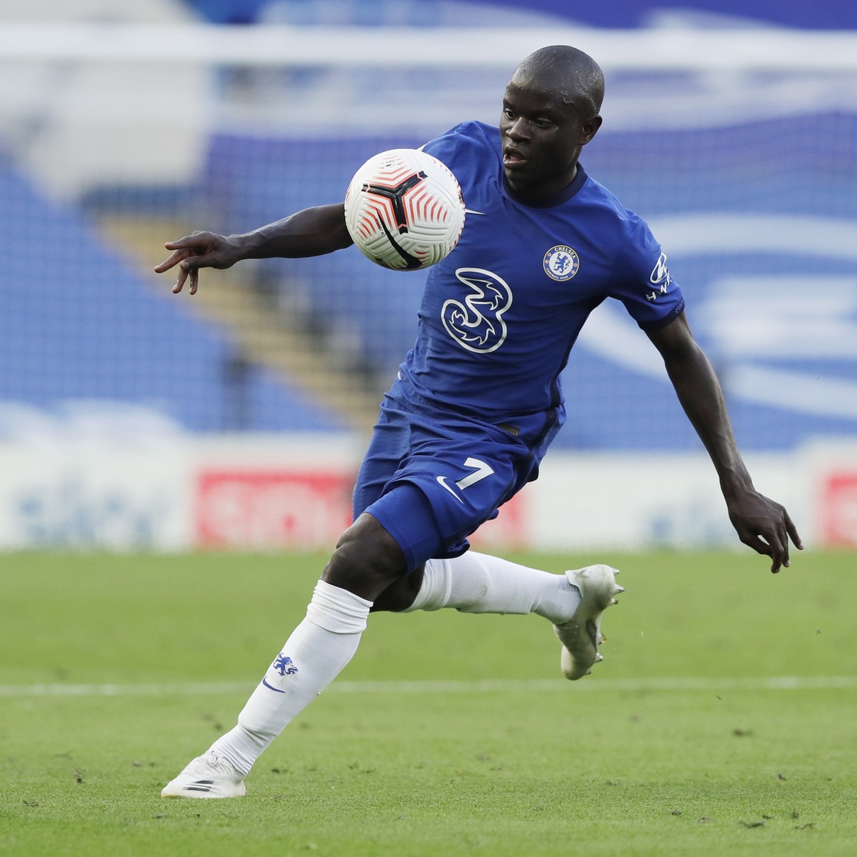 epa08684335 N'Golo Kante of Chelsea in action during the English Premier League match between Chelsea vs Liverpool in London, Britain, 20 September 2020. EPA/Matt Dunham / POOL EDITORIAL USE ONLY ...