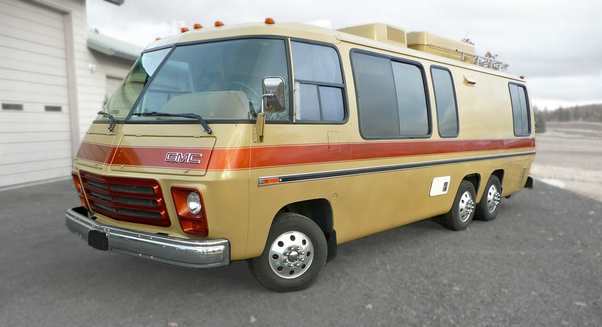 GMC Motorhome - nie war Campen schöner! 
https://www.gmcrvforsale.com/