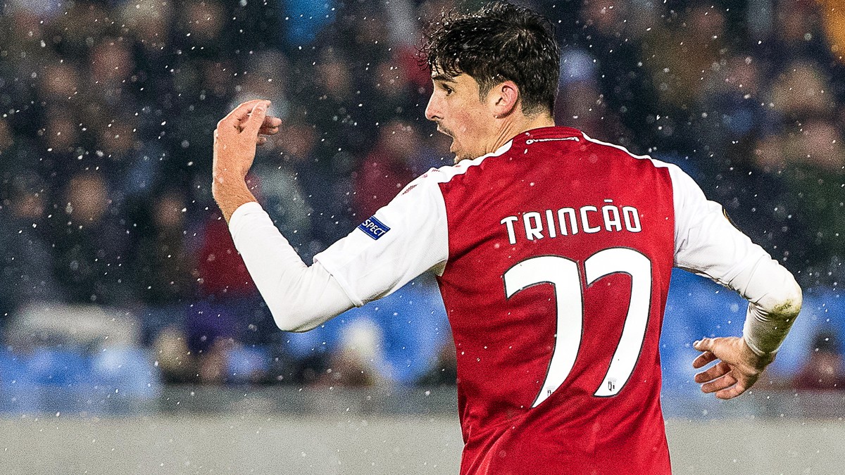 epa08066901 Trincao Francisco of Braga celebrates after scoring the 2-2 equalizer during the UEFA Europa League group K soccer match between Slovan Bratislava and Sporting Braga in Bratislava, Slovaki ...