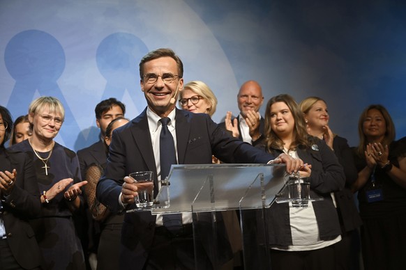 epa10179013 Moderate party leader Ulf Kristersson delivers a speach at the Moderate party election watch at the Clarion Sign Hotel in Stockholm, Sweden, 11 September 2022. EPA/Fredrik Sandberg SWEDEN  ...