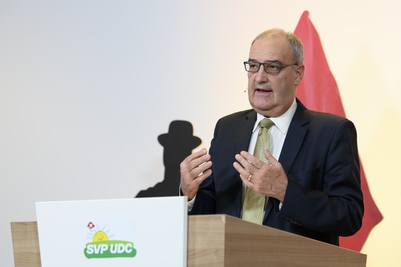 Bundesrat Guy Parmelin spricht am Delegiertenversammlung die Schweizerische Volkspartei der Schweiz (SVP Schweiz), am Samstag, 24. Oktober 2020, in Bern. Mit Blick auf die steigenden Corona-Fallzahlen ...