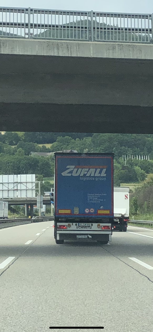 Immer noch alle weg! Ausser mir: PICDUMP! рџЊќ
Ich: Wann kommt mein Packet an? 
Logistigunternehmen: