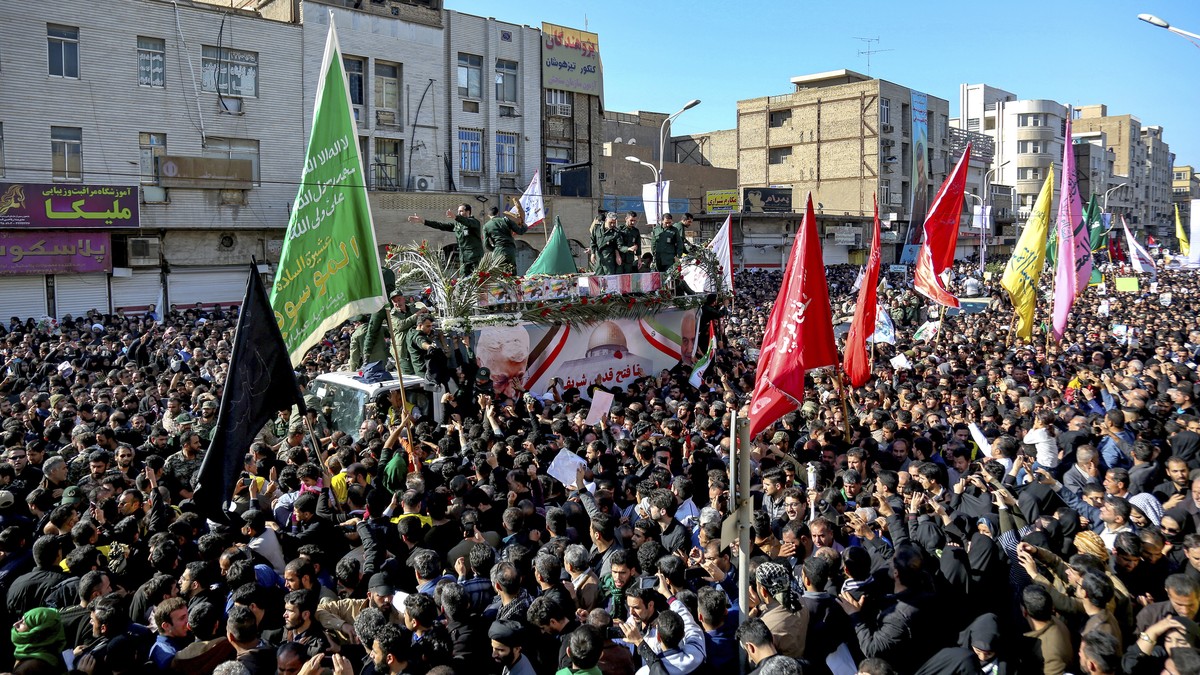IranUSAKrise Hunderttausende bei Trauerfeier für Soleimani in Teheran