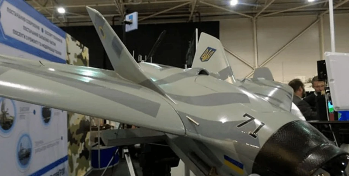 Le nouveau drone kamikaze ukrainien ressemble au Shahed irannien.