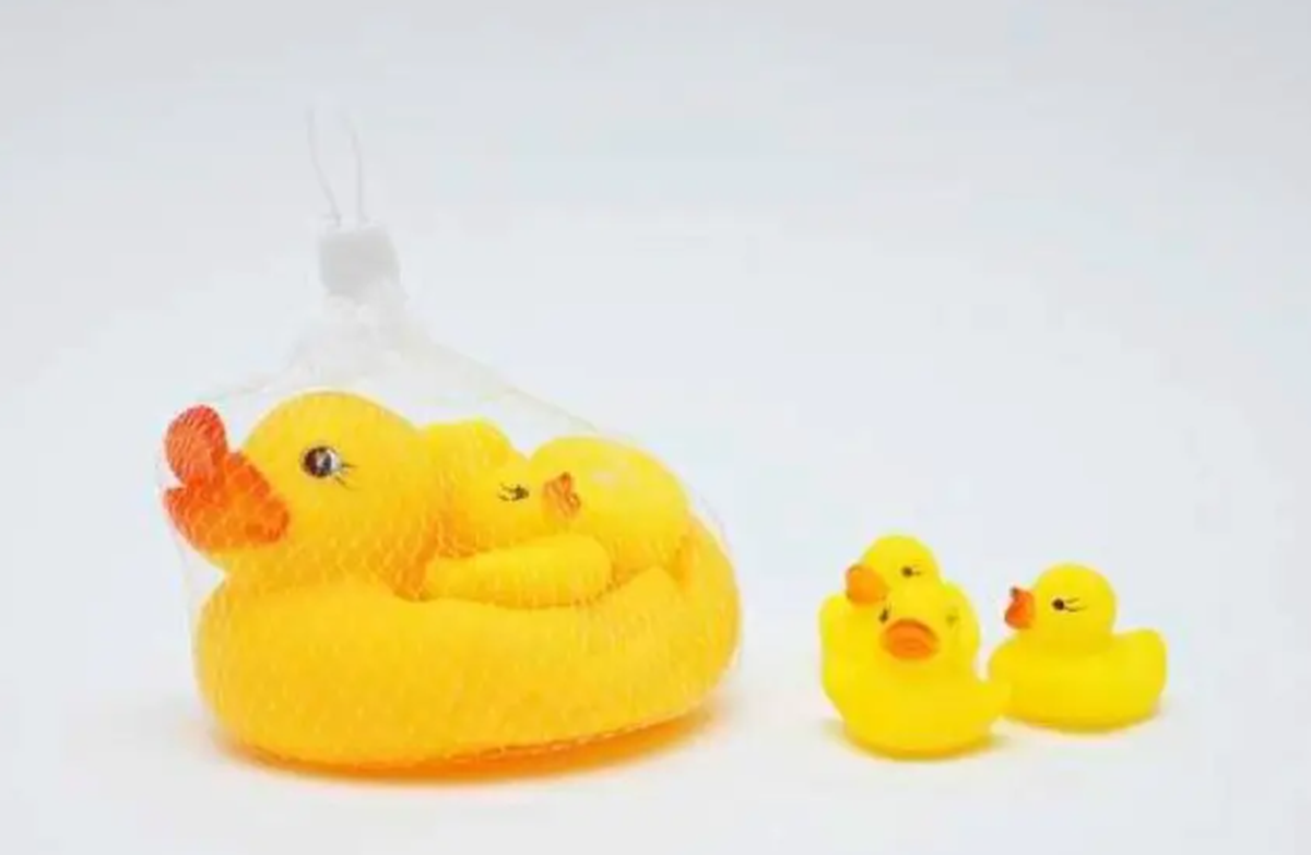 Das Badeenten-Set, das von Lipo angeboten wurde, hat zu viel Phthalate enthalten.