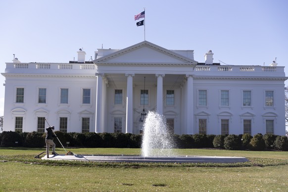 epa10522418 The White House in Washington, DC, U.S., March 14, 2023. The Federal Deposit Insurance Corporation (FDIC), the Treasury Department, and the Federal Reserve will protect all California depositors...