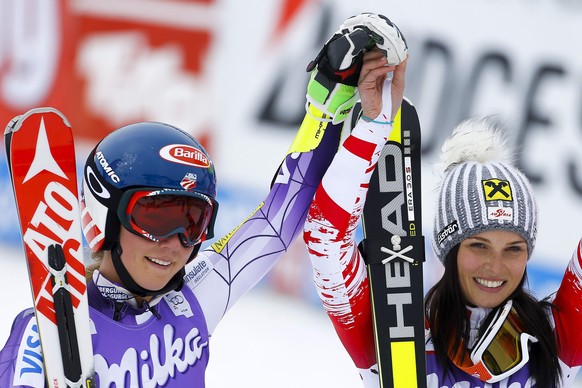 Das strahlende Siegerduo: Mikaela Shiffrin und Anna Fenninger.