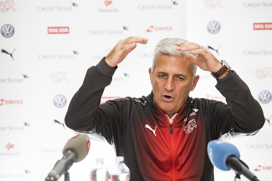 Nationaltrainer Vladimir Petkovic an einer Pressekonferenz anlaesslich des Zusammenzuges der Schweizer Fussball-Nationalmannschaft, am Montag, 12. November 2018 in Lugano. (KEYSTONE/Ti-Press/Alessandr ...