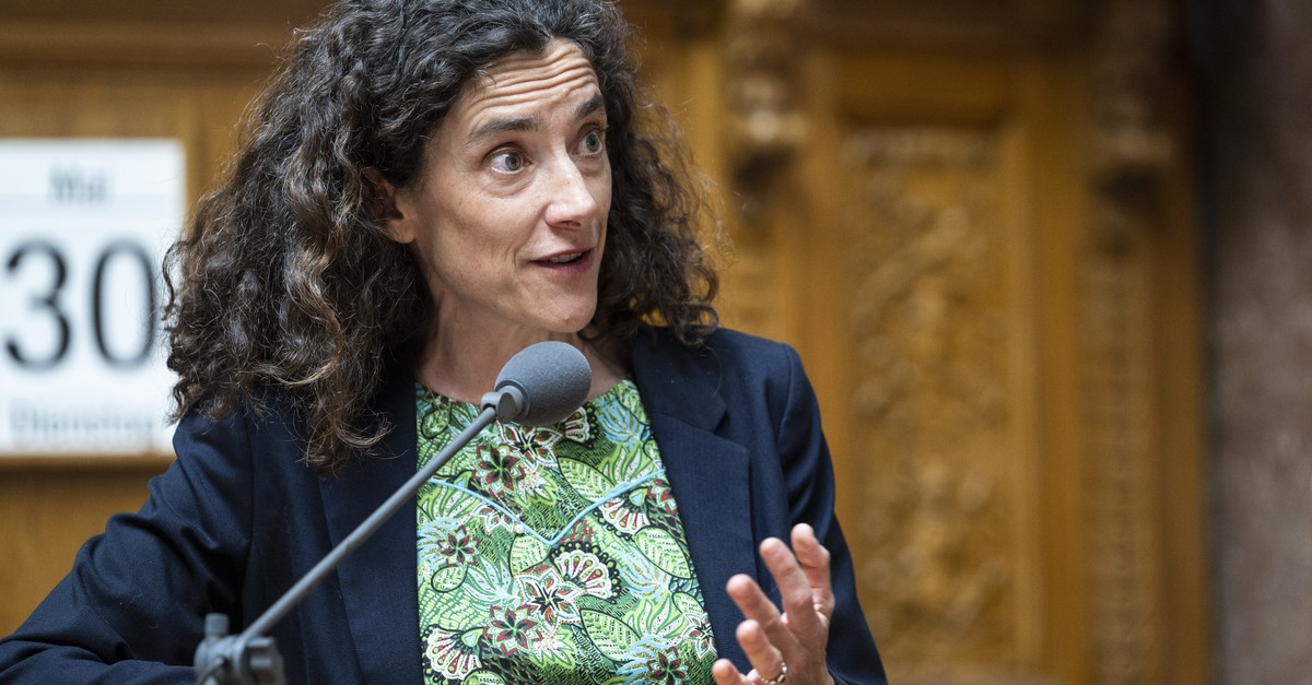 abgew-hlte-nationalr-tin-erh-lt-arbeitslosengelder-und-dank-beziehung-eine-staatsstelle