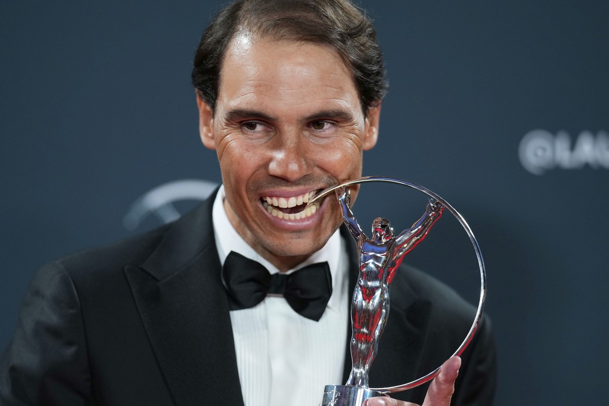 Rafael Nadal celebrates after receiving the Laureus Sporting Icon award, during the 2025 Laureus World Sports Awards ceremony in Madrid, Spain, Monday, April 21, 2025. (AP Photo/Manu Fernandez)