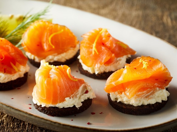 salmon lachs canapes vorspeise amuse bouche apero essen food fisch