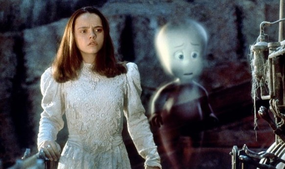 Christina Ricci and Malachi Pearson in Casper (1995)