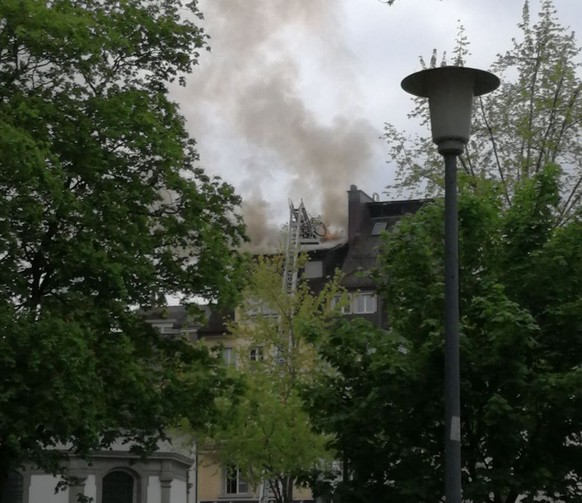 Feuer in einem Hotel in der Altstadt von Luzern
In einem Hotel in der Luzerner Altstadt ist am Mittwoch gegen Mittag ein Feuer ausgebrochen. Betroffen ist das Hotel Schlüssel am Franziskanerplatz.

Wi ...