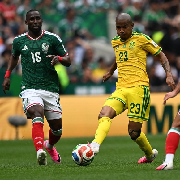 260612 -- MEXICO CITY, June 12, 2026 -- Jayden Adams C of South Africa competes during the group A match between Mexico and South Africa at the 2026 FIFA World Cup, WM, Weltmeisterschaft, Fussball at  ...