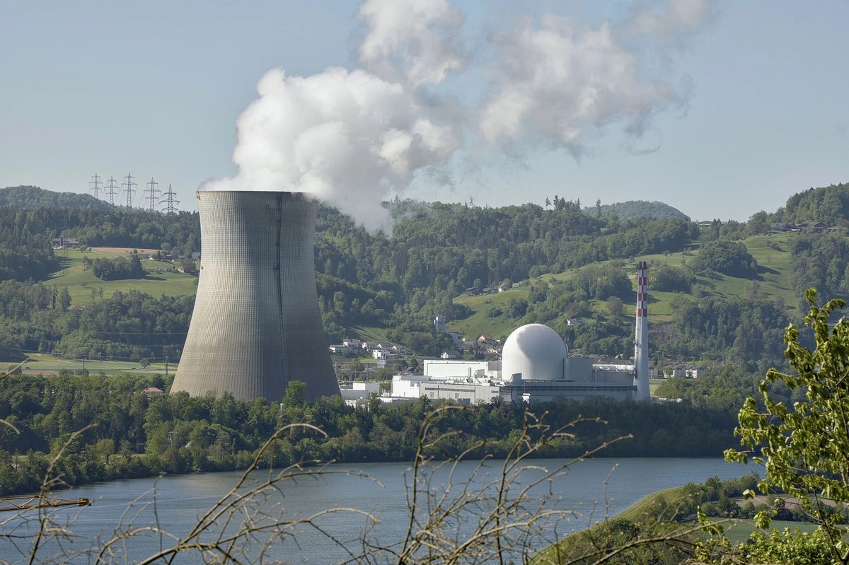 La centrale nucléaire de Leibstadt (AG), située au bord du Rhin.