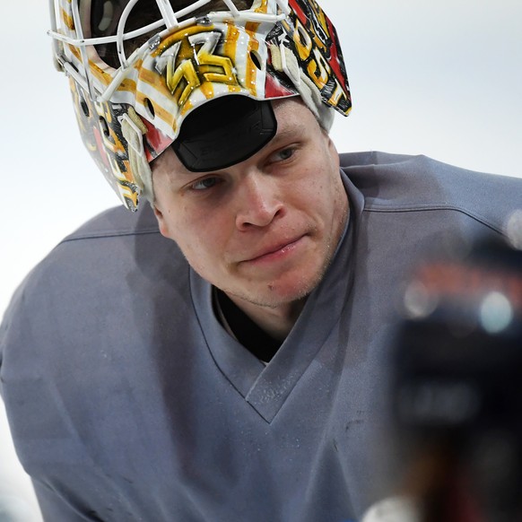 Ambris neuer Goalie Tomi Karhunen im Training am Dienstag, 16. Januar 2018, in Ambri. (KEYSTONE/Ti-Press/Gabriele Putzu)