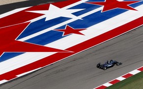 Lewis Hamilton holt sich im Training zum GP der USA die Tagesbestzeit.