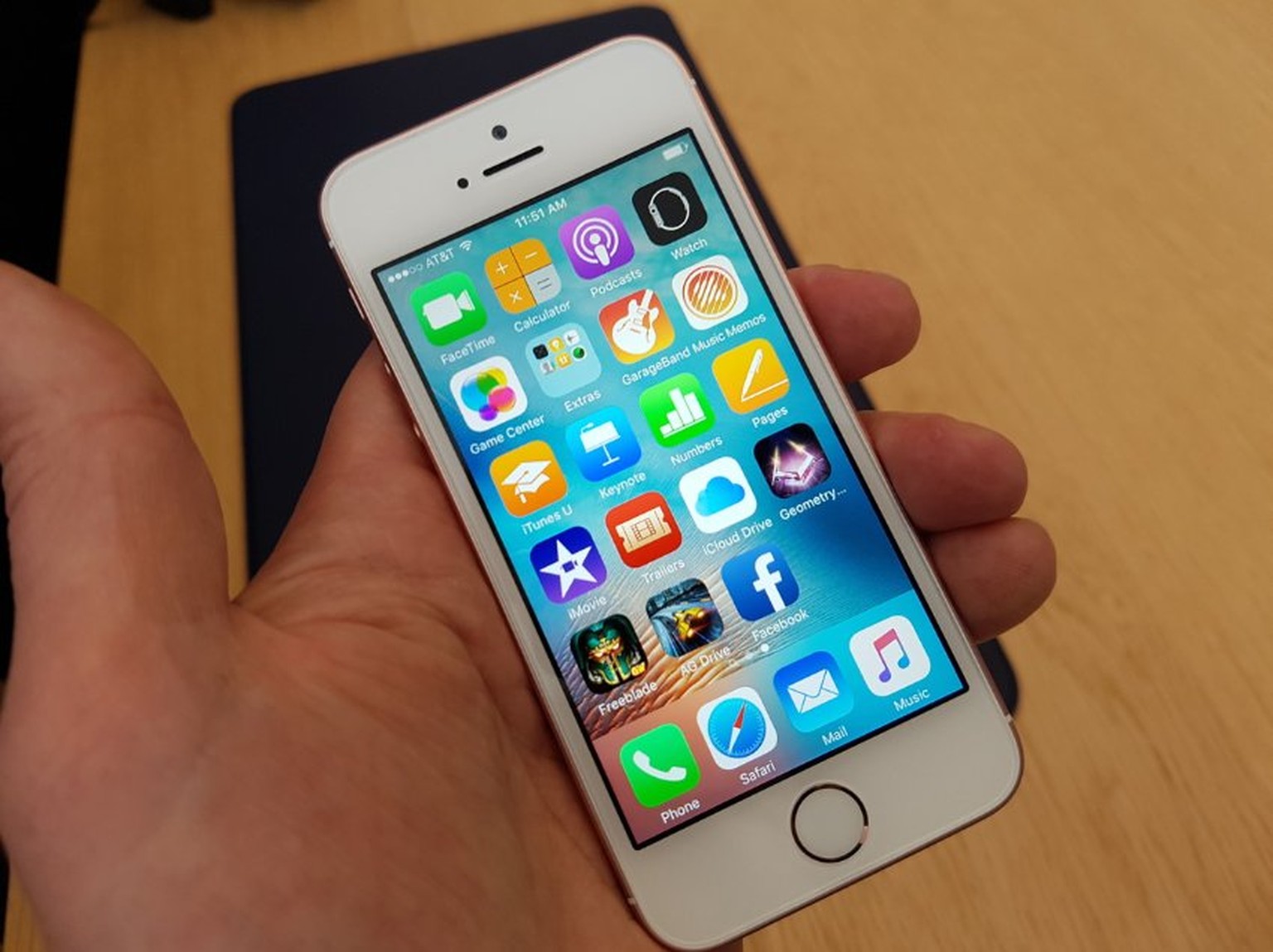 Kleines Smartphone 10 Vorschlage Falls Du Es Etwas Handlicher Magst Watson