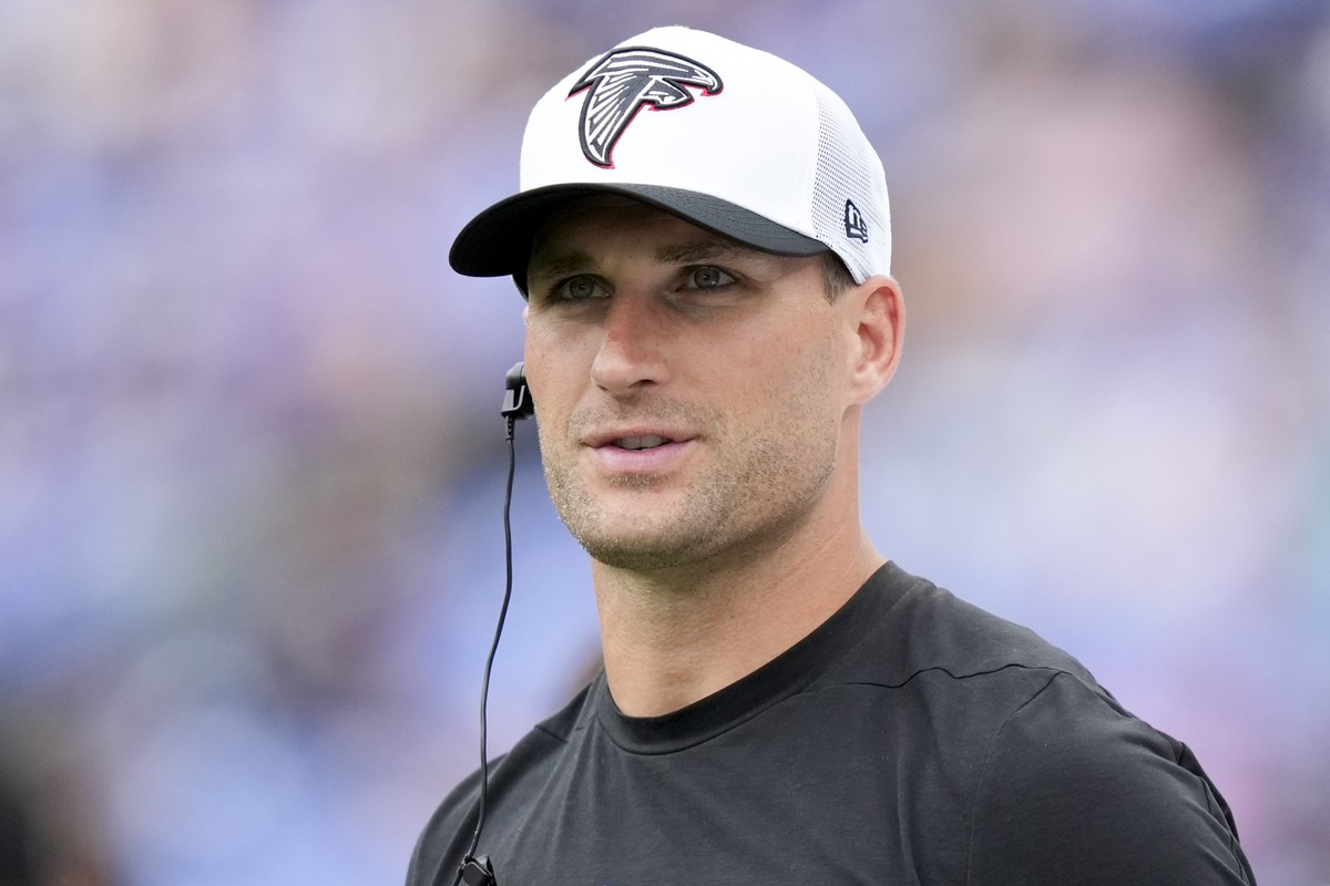 Atlanta Falcons quarterback Kirk Cousins watches during the first half of a preseason NFL football game against the Baltimore Ravens on Saturday, Aug. 17, 2024, in Baltimore. (AP Photo/Stephanie Scarb ...